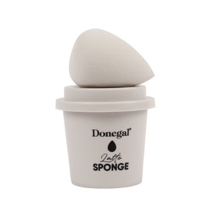 DONEGAL Morning Coffee makeup sponge - Latte with case (4350) 1 pc | Vaistine1.lt | WestPharmacy.eu